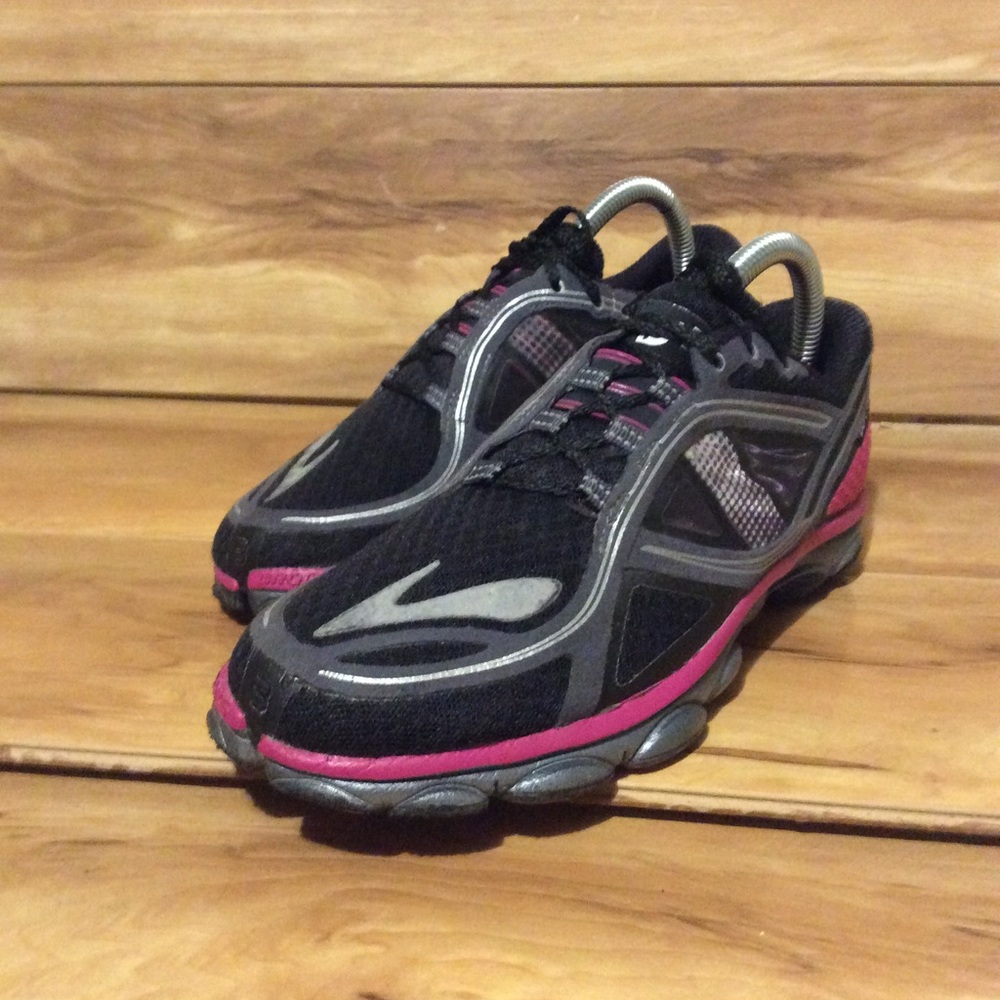 Brooks Women”s Pure Candance Sz 7.5